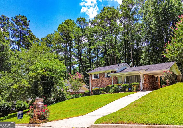 Photo 1 of Sale Pending at 3418 Valley Ridge Ter Sw, Atlanta, GA 30331 | MLS# 10798428 | Listing updated on 2026-09-11