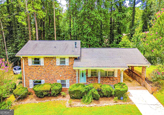 Photo 2 of Sale Pending at 3418 Valley Ridge Ter Sw, Atlanta, GA 30331 | MLS# 10798428 | Listing updated on 2026-09-11