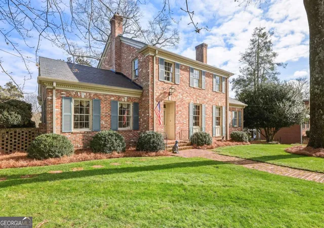 Photo 4 of Single family home for sale at 1606 Riverside Dr, Gainesville, GA 30501 | MLS# 10656459 | Listing updated on 2026-07-18