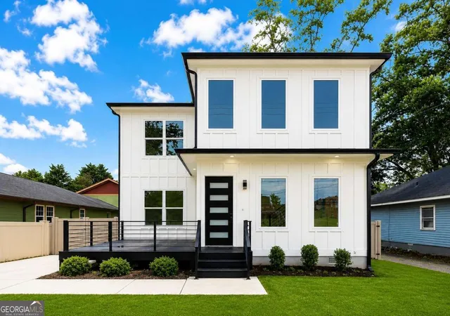 1st image of 1643 Walker Ave, Atlanta, GA 30337 | MLS# 10805787