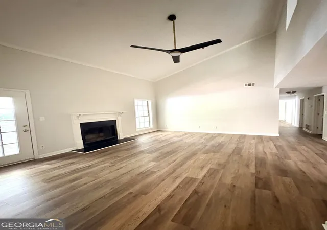 Photo 3 of Condo for sale at 4080 Riverlook Pkwy SE #205, Marietta, GA 30067 | MLS# 10821623 | Listing updated on 2026-09-27
