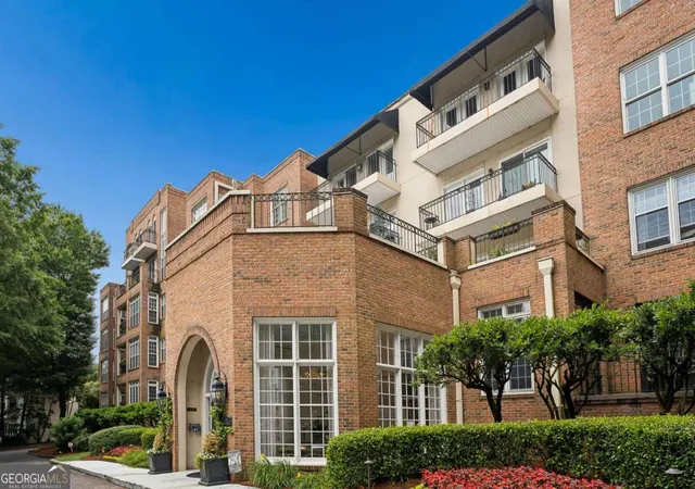 Photo 3 of Condo for sale at 175 15th St Ne #105, Atlanta, GA 30309 | MLS# 10773203 | Listing updated on 2026-09-08