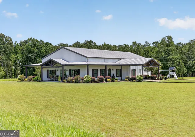 Photo 2 of Single family home for sale at 318 Cass Burnham Rd, Eastman, GA 31023 | MLS# 10819629 | Listing updated on 2026-09-12