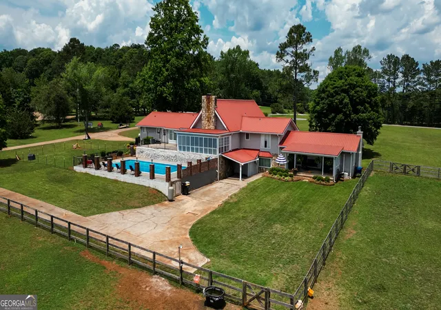 Photo 1 of Single family home for sale at 335 Old Farm Rd, Fayetteville, GA 30215 | MLS# 10769675 | Listing updated on 2026-10-05