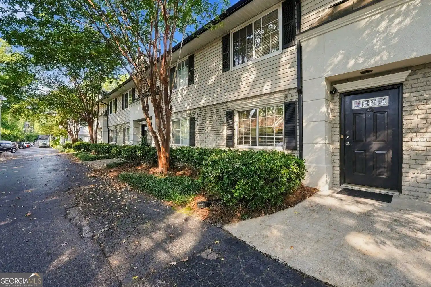 Photo 1 of Condo for sale at 6940 Roswell Rd Ne #4E, Sandy Springs, GA 30328 | MLS# 10877030 | Listing updated on 2026-10-22