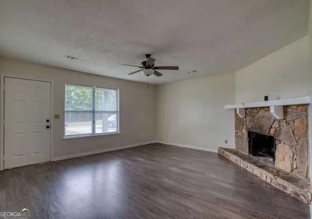 Photo 4 of Single family home for sale at 1107 Panola Rd, Stone Mountain, GA 30088 | MLS# 10828671 | Listing updated on 2026-10-08