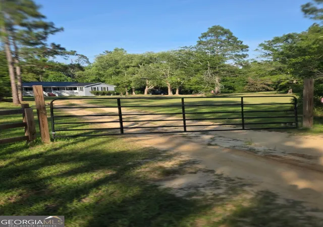 Homes for sale in Swainsboro, GA | 185 Veal St, Swainsboro, GA 30401 | MLS# 10789263