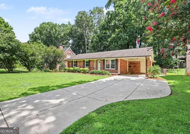 2nd image of 2973 Delcourt Dr, Decatur, GA 30033 | MLS# 10810770