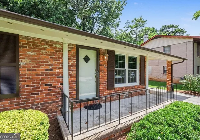 3rd image of 2973 Delcourt Dr, Decatur, GA 30033 | MLS# 10810770