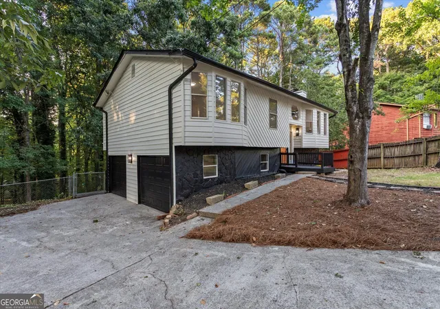 3rd image of 3044 Jami Ct, Snellville, GA 30039 | MLS# 10832008