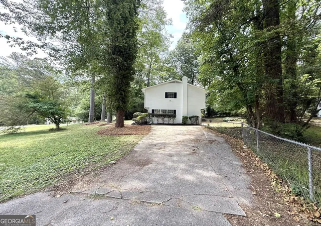 Photo 3 of Single family home for sale at 3681 Lavilla Dr, Powder Springs, GA 30127 | MLS# 10767700 | Listing updated on 2026-09-14