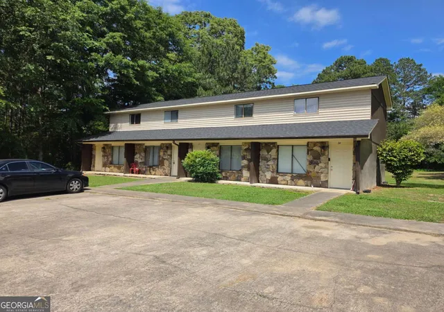 Homes for sale in Cedartown, GA | 35 Adamson Dr, Cedartown, GA 30125 | MLS# 10805595