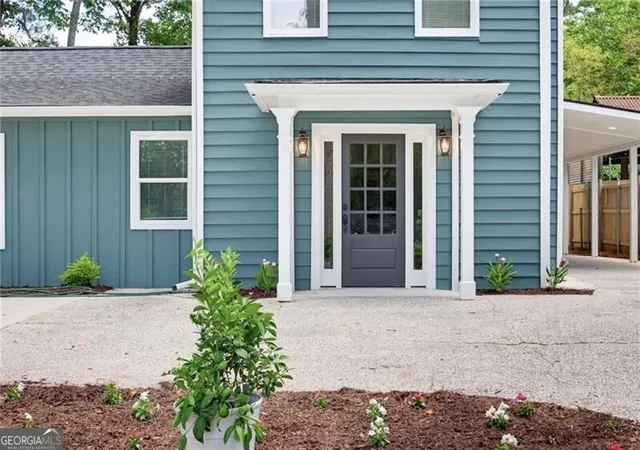 Photo 3 of Single family home for sale at 1383 Natchez Tr Sw, Marietta, GA 30008 | MLS# 10827973 | Listing updated on 2026-08-28