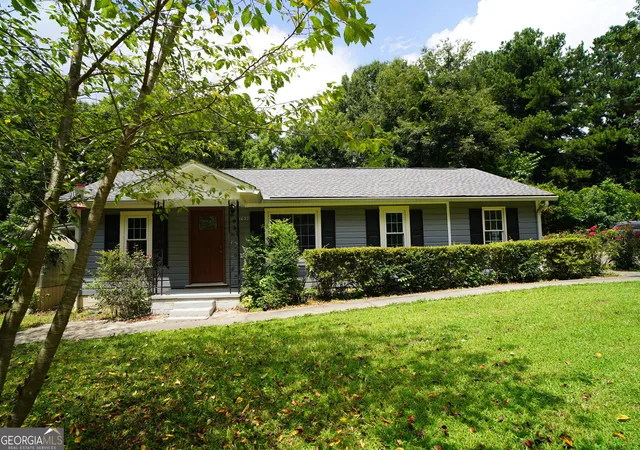 1st image of 1032 Chatham Rd, Buford, GA 30518 | MLS# 10823661