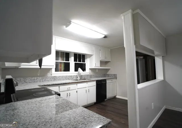 Photo 4 of Single family home for sale at 1032 Chatham Rd, Buford, GA 30518 | MLS# 10823661 | Listing updated on 2026-09-28