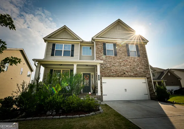 Photo 2 of Single family home for sale at 31 Hinton Farm Wy, Dacula, GA 30019 | MLS# 10808905 | Listing updated on 2026-10-09