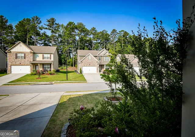 Photo 3 of Single family home for sale at 31 Hinton Farm Wy, Dacula, GA 30019 | MLS# 10808905 | Listing updated on 2026-10-09