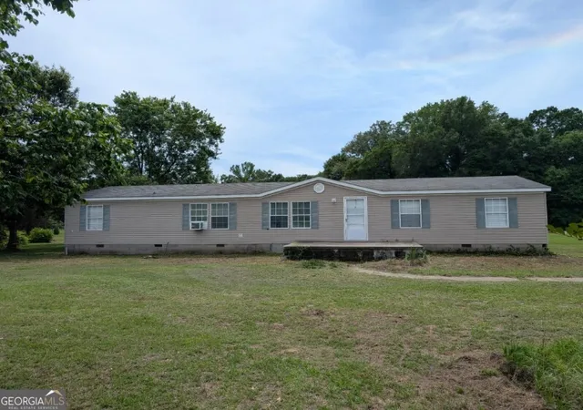 Homes for sale in Pittsview, AL | 301 Cottonton Rd, Pittsview, AL 36871 | MLS# 10769126