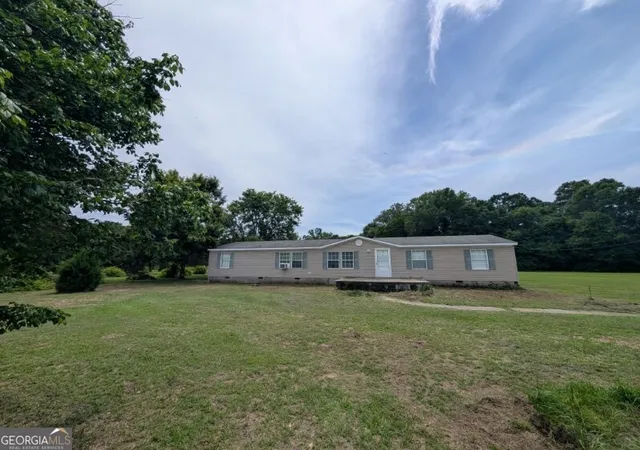 Homes for sale in Pittsview, AL | 301 Cottonton Rd, Pittsview, AL 36871 | MLS# 10769126