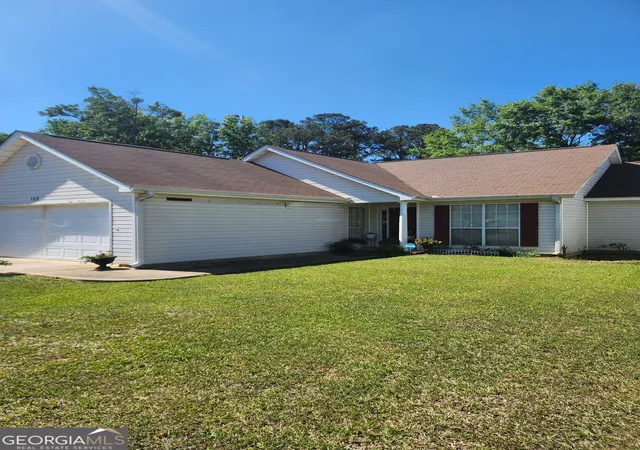 Photo 1 of Sale Pending at 125 Crst Mont Dr, Macon, GA 31206 | MLS# 10873318 | Listing updated on 2026-10-26