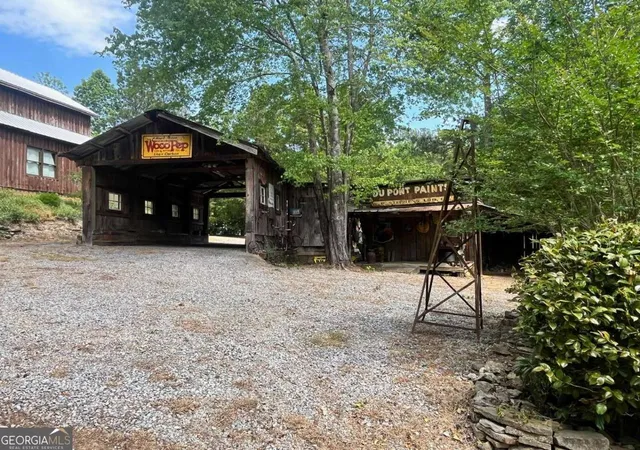 Photo 3 of Single family home for sale at 7204 Island Mill Rd Se, Acworth, GA 30102 | MLS# 10740849 | Listing updated on 2026-10-31