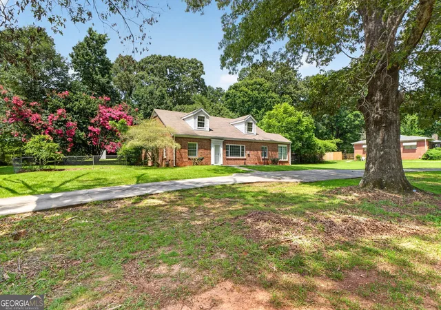 Photo 1 of Single family home for sale at 125 Magnolia Dr, Griffin, GA 30223 | MLS# 10796881 | Listing updated on 2026-08-02