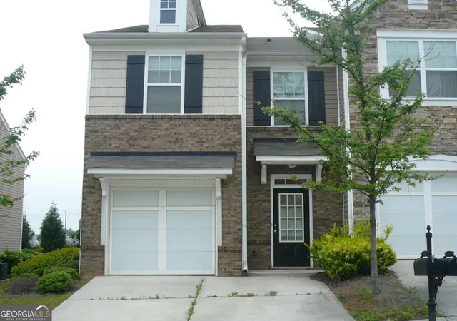 1st image of 2176 Executive Dr, Duluth, GA 30096 | MLS# 10822285