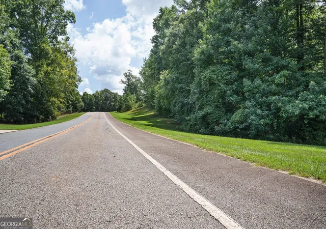 2nd image of 111 Crescent Dr, Forsyth, GA 31029 | MLS# 10829744