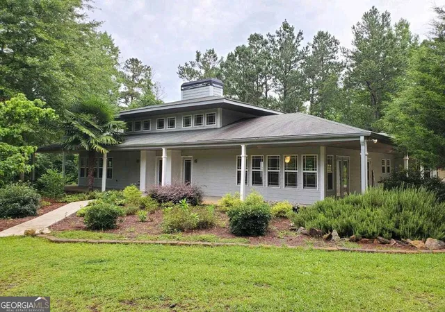 Homes for sale in Barnesville, GA | 207 Steeplechase, Barnesville, GA 30204 | MLS# 10789444