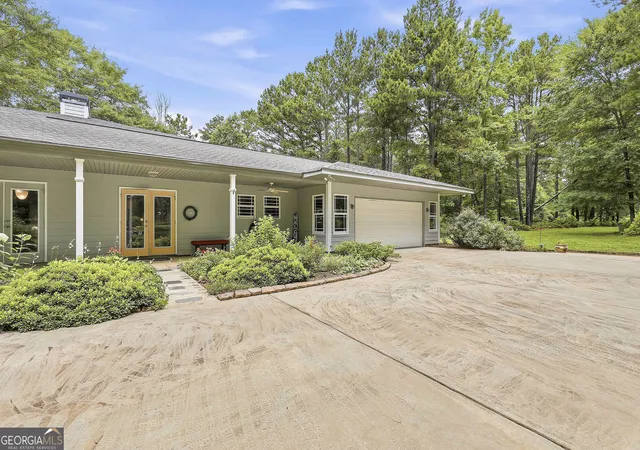 Homes for sale in Barnesville, GA | 207 Steeplechase, Barnesville, GA 30204 | MLS# 10789444