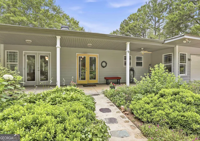 Homes for sale in Barnesville, GA | 207 Steeplechase, Barnesville, GA 30204 | MLS# 10789444