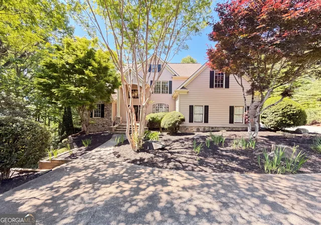 Photo 1 of Sale Pending at 300 Ridgeview Tr, Canton, GA 30114 | MLS# 10741919 | Listing updated on 2026-10-12