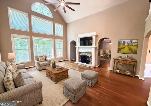 Photo 2 of Sale Pending at 300 Ridgeview Tr, Canton, GA 30114 | MLS# 10741919 | Listing updated on 2026-10-12