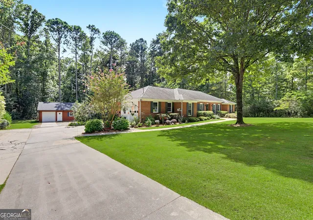 Photo 2 of Single family home for sale at 2031 Tallwood Pl, Griffin, GA 30223 | MLS# 10821403 | Listing updated on 2026-08-21