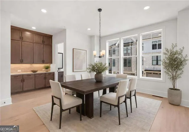 Photo 4 of Townhouse for sale at 2248 Crestview Dr Ne #33, Brookhaven, GA 30319 | MLS# 10821407 | Listing updated on 2026-08-31