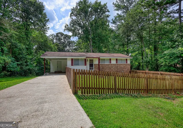2nd image of 3075 Sunset Rd Se, Conyers, GA 30094 | MLS# 10804328