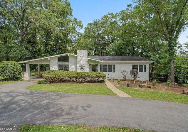 Homes for sale in Cedartown, GA | 6 Virginia Circle, Cedartown, GA 30125 | MLS# 10785534