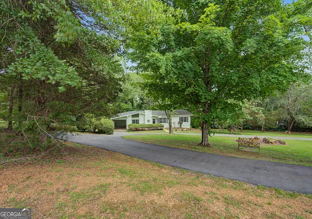 Homes for sale in Cedartown, GA | 6 Virginia Circle, Cedartown, GA 30125 | MLS# 10785534