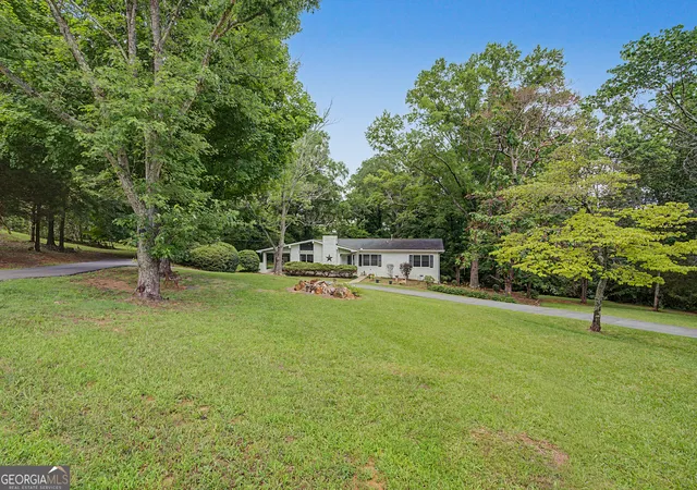 Homes for sale in Cedartown, GA | 6 Virginia Circle, Cedartown, GA 30125 | MLS# 10785534