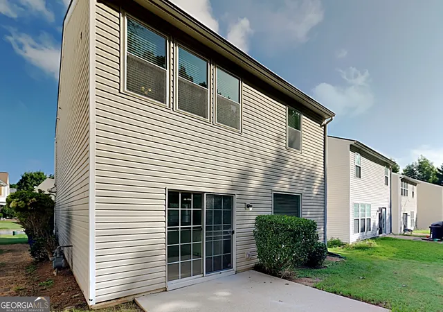 3rd image of 1627 Heyford Cir Nw, Kennesaw, GA 30152 | MLS# 10816985