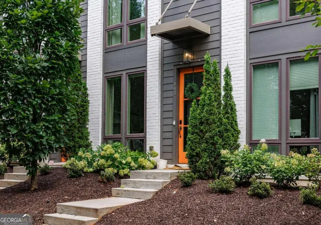 Photo 3 of Townhouse for sale at 443 Parkway Dr Ne, Atlanta, GA 30308 | MLS# 10815811 | Listing updated on 2026-09-18