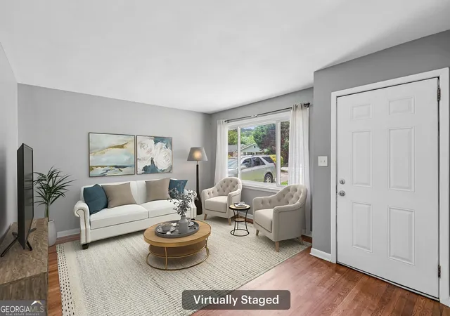 2nd image of 655 Albert St Nw, Atlanta, GA 30318 | MLS# 10778123
