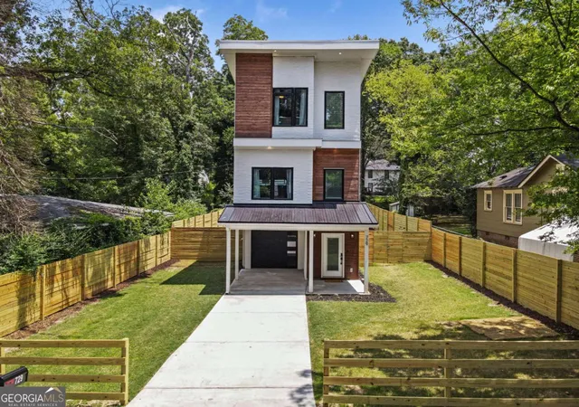 Photo 2 of Single family home for sale at 729 Emily Pl Nw, Atlanta, GA 30318 | MLS# 10822646 | Listing updated on 2026-08-24