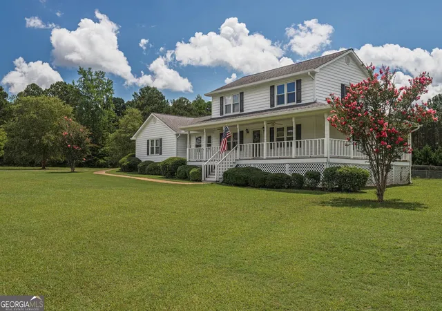 Photo 3 of Single family home for sale at 195 Skyview Dr, Social Circle, GA 30025 | MLS# 10819769 | Listing updated on 2026-09-19