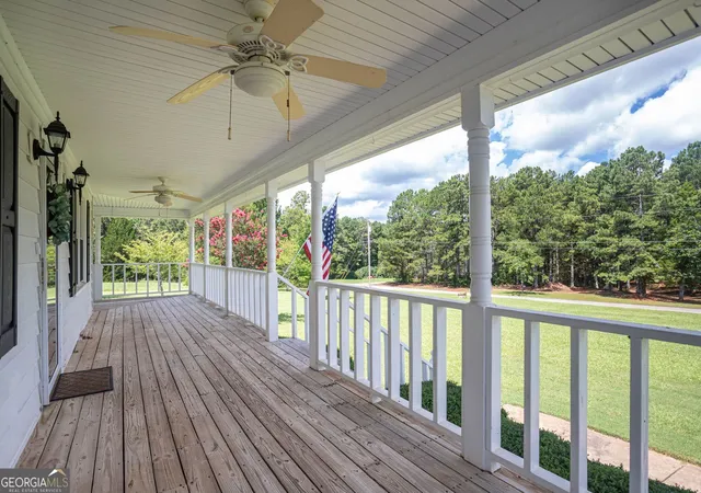 Photo 3 of Single family home for sale at 195 Skyview Dr, Social Circle, GA 30025 | MLS# 10819769 | Listing updated on 2026-09-22