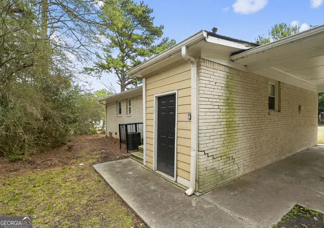 4th image of 375 Dartmouth Dr Sw, Atlanta, GA 30331 | MLS# 10686815