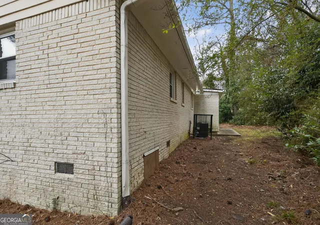 5th image of 375 Dartmouth Dr Sw, Atlanta, GA 30331 | MLS# 10686815