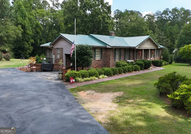 Photo 2 of Single family home for sale at 1336 Calhoun Fls Hwy, Elberton, GA 30635 | MLS# 10836363 | Listing updated on 2026-09-14