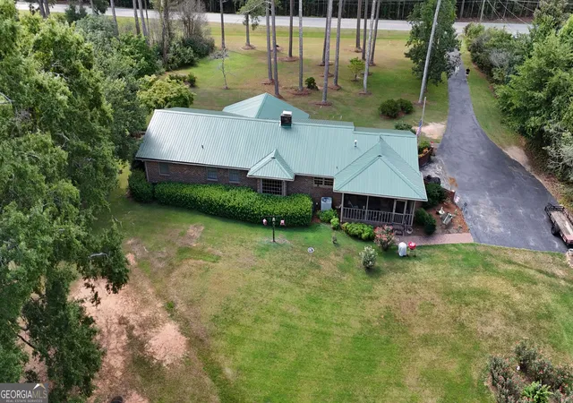 Photo 4 of Single family home for sale at 1336 Calhoun Fls Hwy, Elberton, GA 30635 | MLS# 10836363 | Listing updated on 2026-09-14