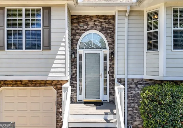 Photo 4 of Sale Pending at 35 Meadowbridge Dr SW, Cartersville, GA 30120 | MLS# 10731105 | Listing updated on 2026-09-01
